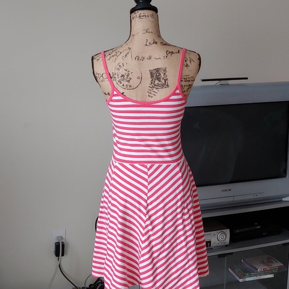 Junior's Sundress - Picture 2 of 2
